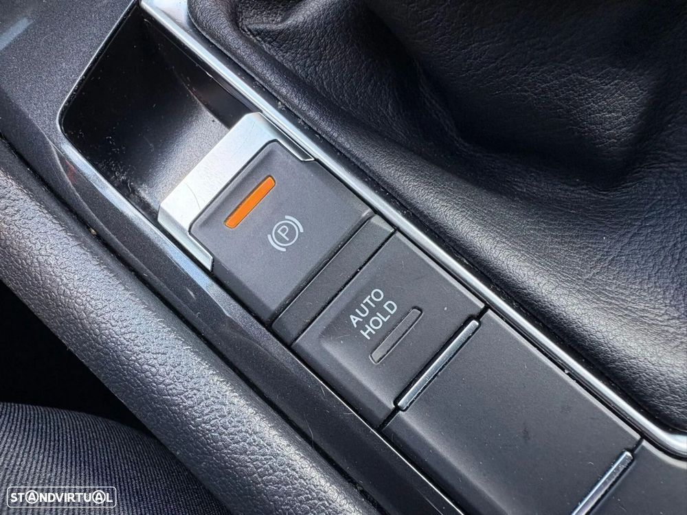 VW Tiguan 2.0 TDI R-Line - 53
