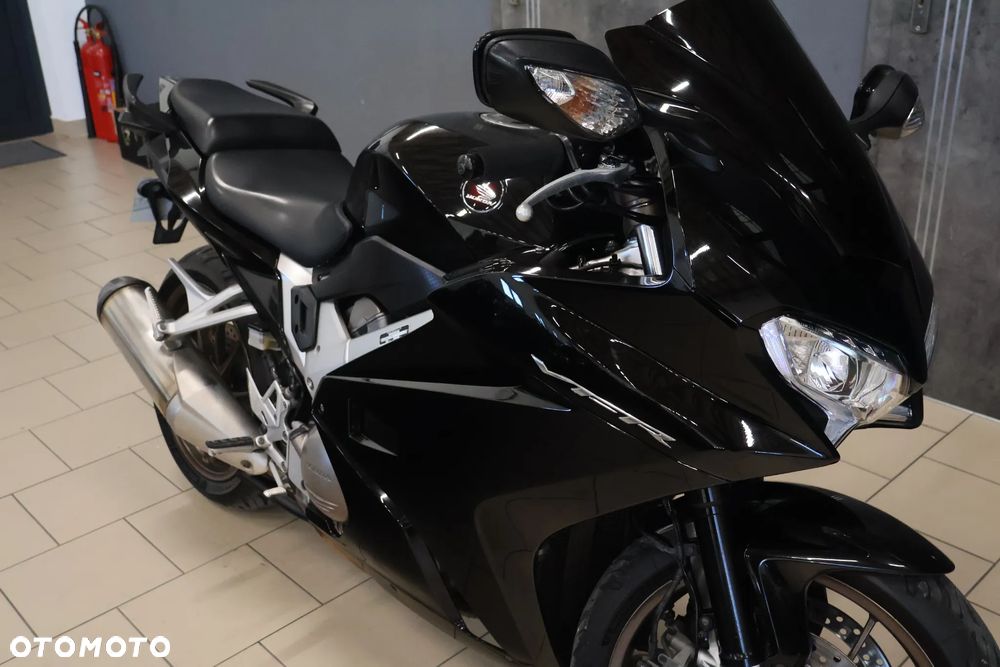 Honda VFR - 11