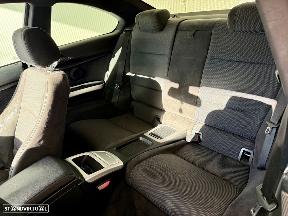 BMW 320 d Coupe Edição M - 20