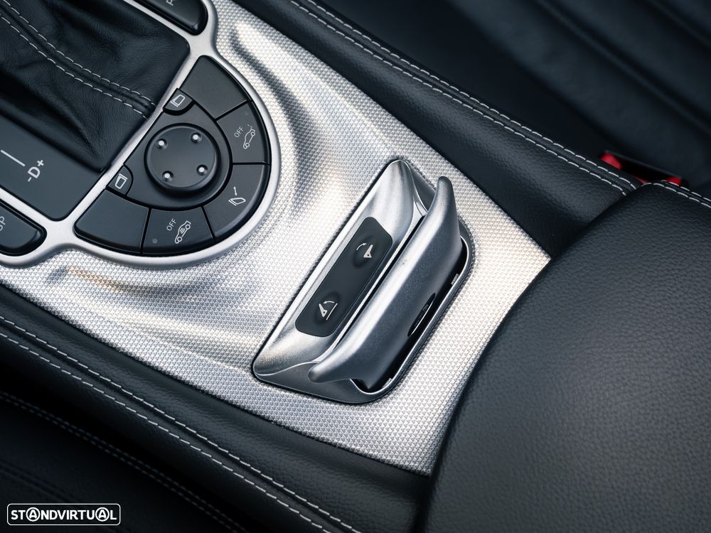 Mercedes-Benz SL 350 Standard - 34