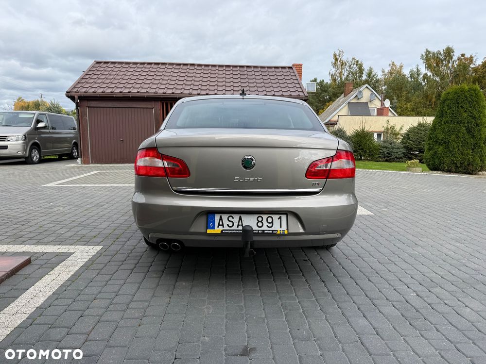 Skoda Superb 2.0 TDI Business DSG - 6