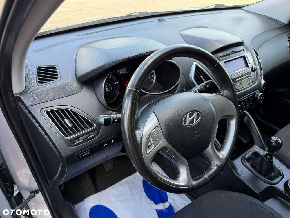 Hyundai ix35 1.7 CRDi 2WD blue Trend - 17