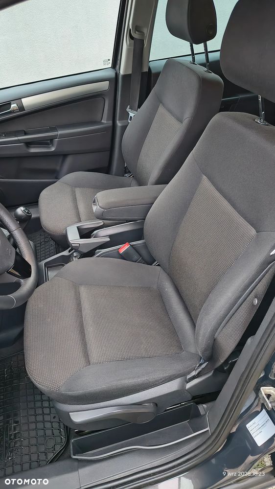 Opel Zafira - 16