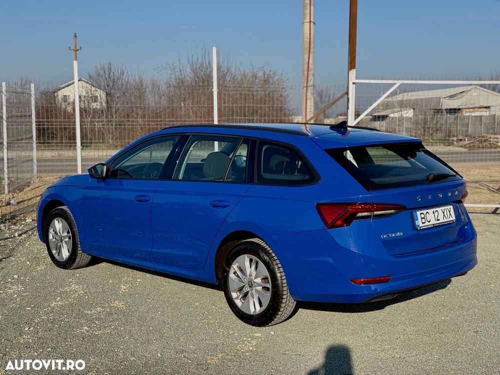 Skoda Octavia Combi 2.0 TDI DSG Edition - 6