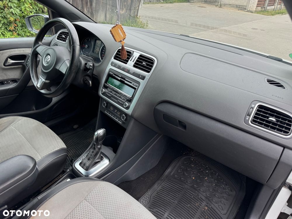Volkswagen Polo 1.6 TDI DSG Cross Urban White - 10