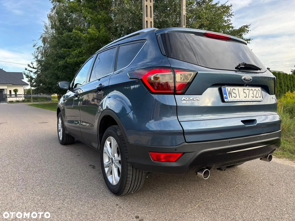 Ford Kuga - 10