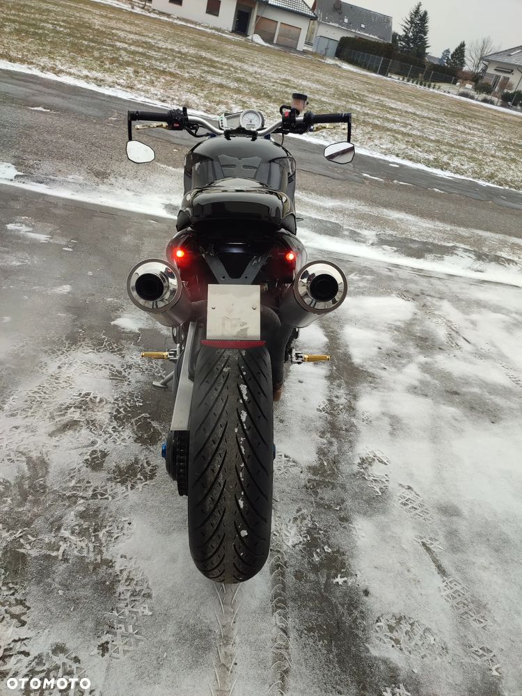 Triumph Speed Triple - 16