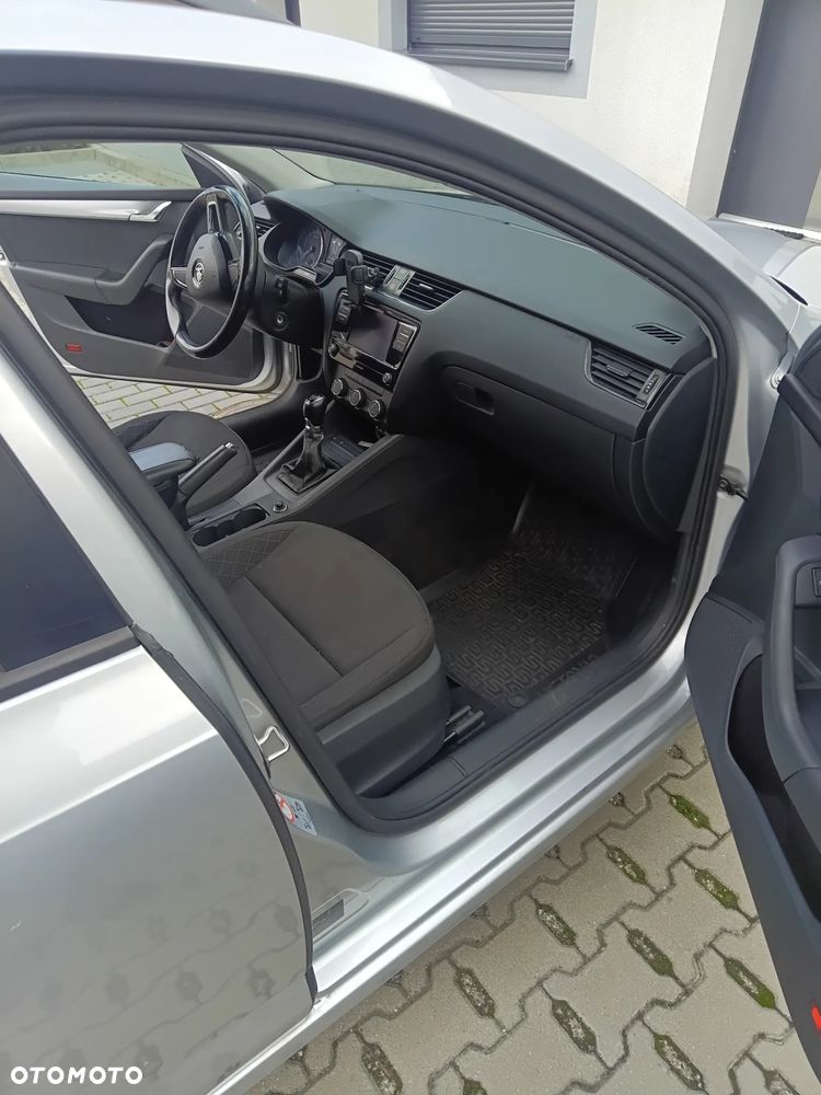Skoda Octavia 1.6 TDI Active - 5