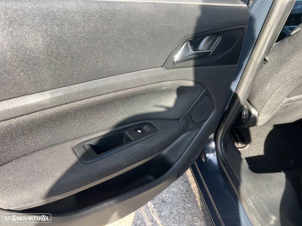 Peugeot 308 1.6 BlueHDi Allure J17 - 21