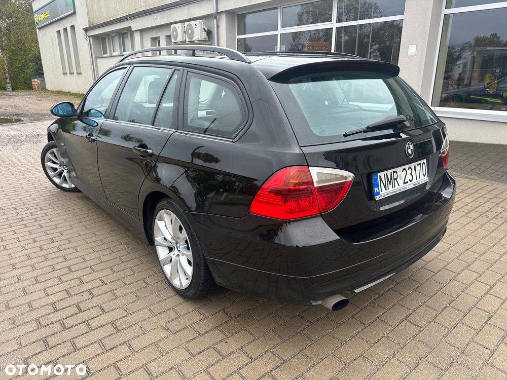 BMW Seria 3 320d DPF Touring - 7