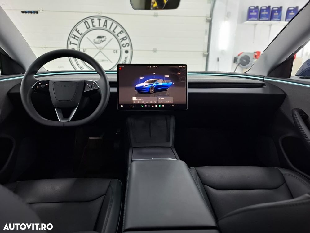 Tesla Model 3 - 11