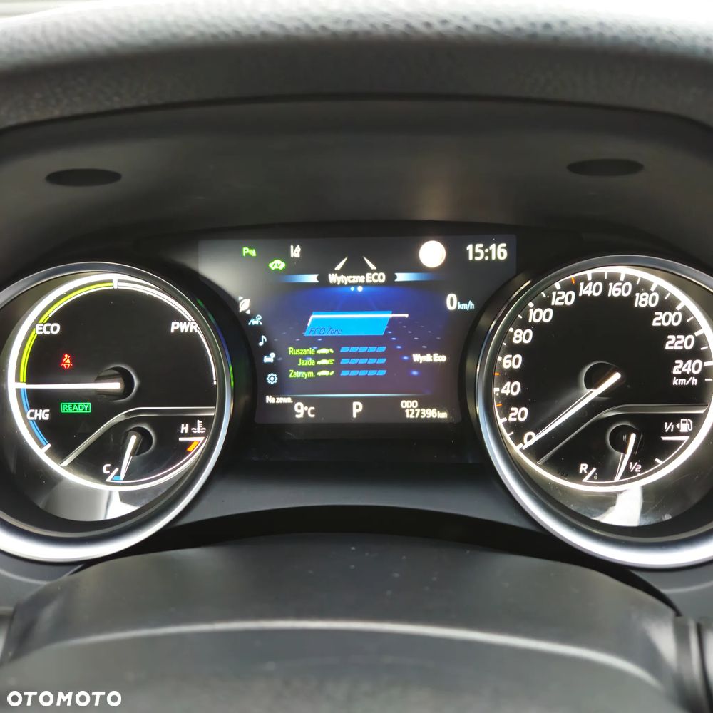 Toyota Camry - 28