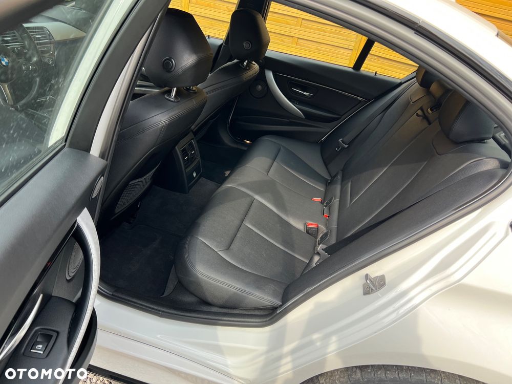 BMW Seria 3 - 14