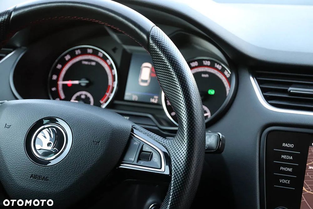 Skoda Octavia 2.0 TDI SCR 4x4 RS DSG - 27