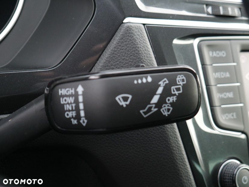 Volkswagen Tiguan - 26