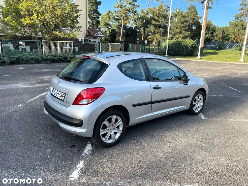Peugeot 207 1.4 Presence - 4