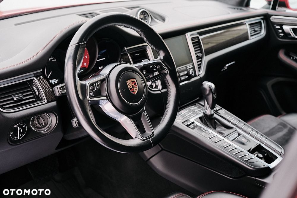 Porsche Macan - 34