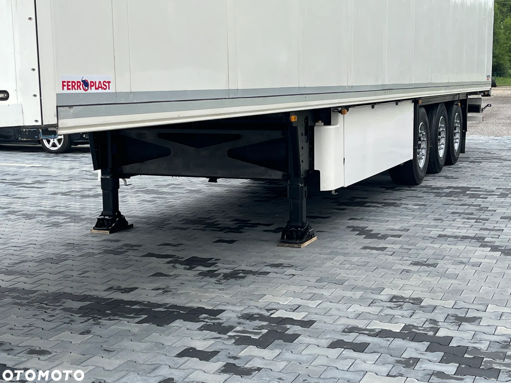 Schmitz Cargobull SCB / CHŁODNIA/ THERMO KING elektr-spalinowy/ MULTITEMPERATURA / DOPPELSTOCK / CONTINENTAL 80% / NOWE HAMULCE/ KOSZ PALETOWY  / OŚ PODNOSZONA/ OKAZJA - 9