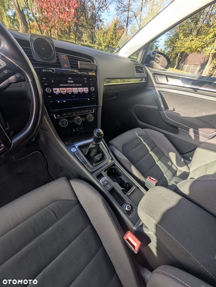Volkswagen Golf - 14