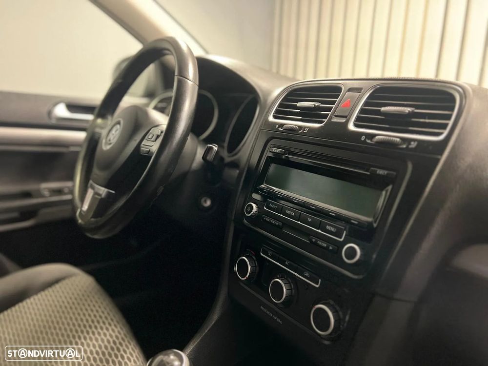 VW Golf Variant 1.6 TDi Confortline - 14