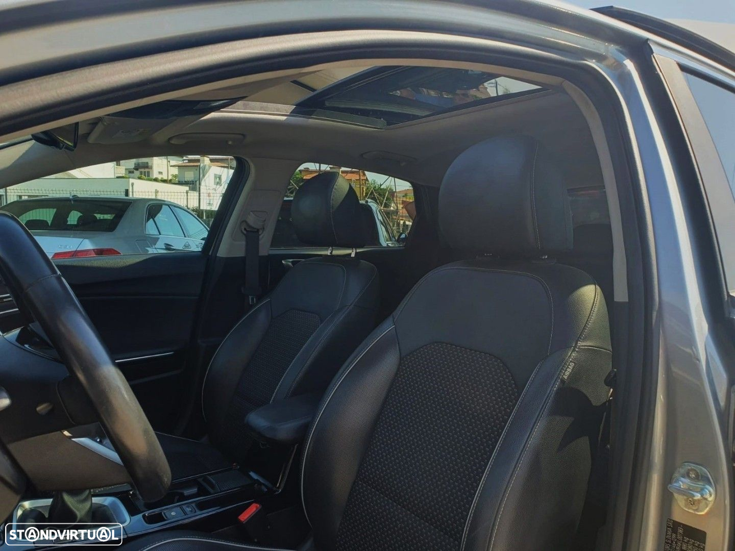 Kia Ceed 1.6 CRDi TX+SRF - 22