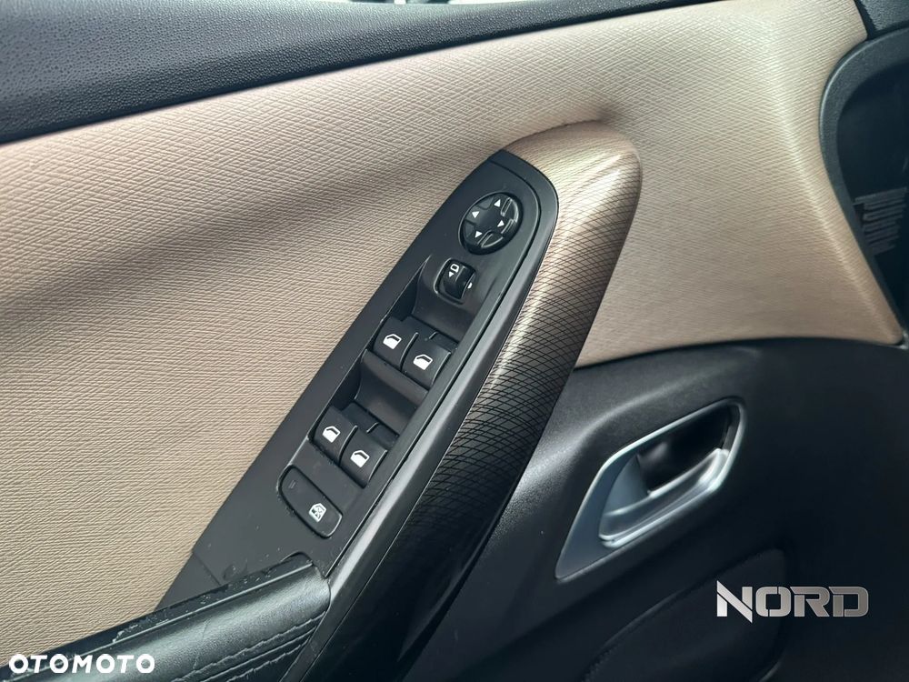 Citroën C4 Grand Picasso e-HDi 115 Exclusive - 23