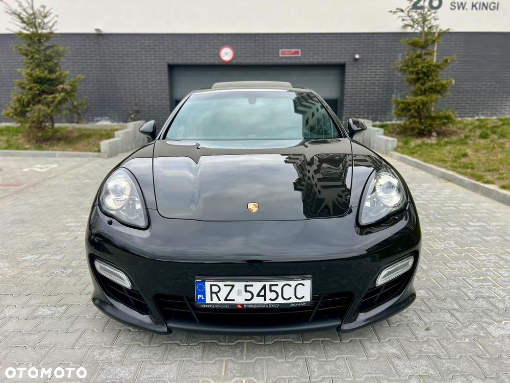 Porsche Panamera GTS - 2