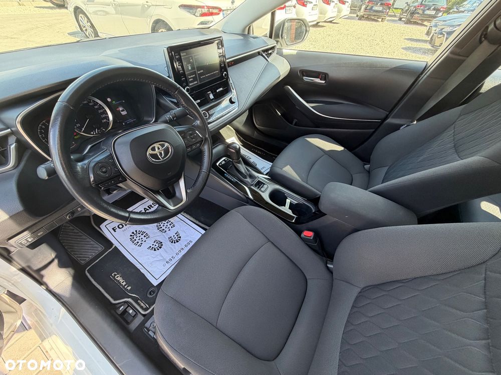 Toyota Corolla 1.8 Hybrid Comfort - 23