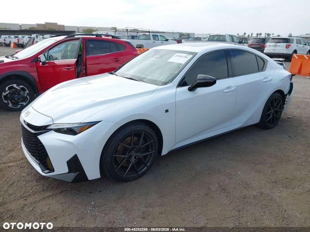Lexus IS - 3