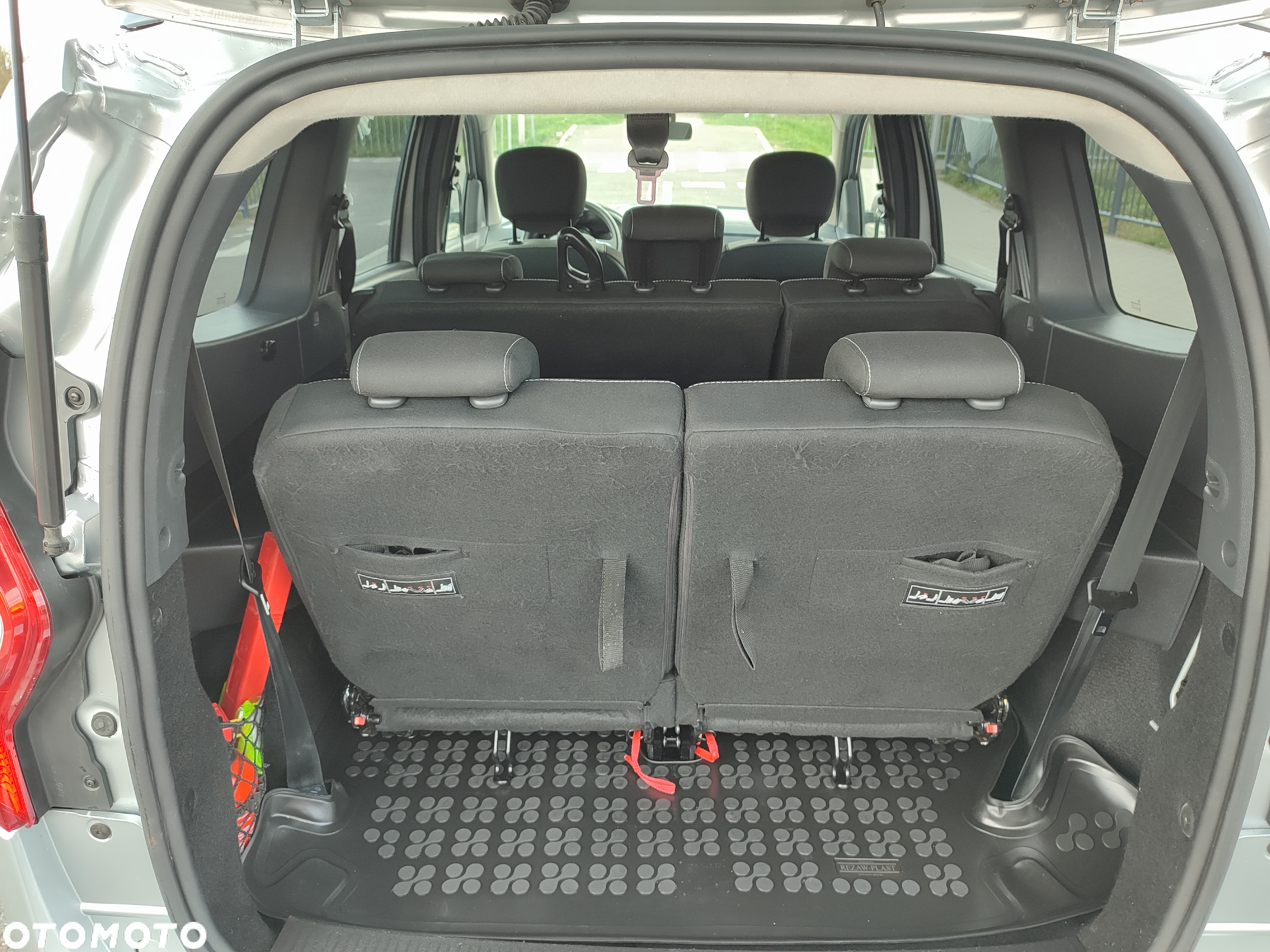 Dacia Lodgy TCe 130 GPF (7-Sitzer) Stepway - 17