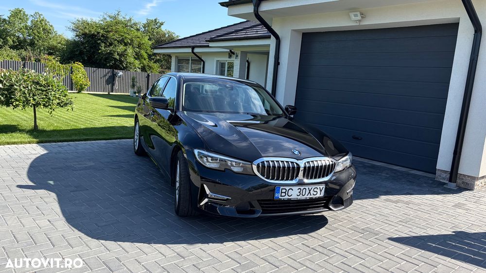 BMW Seria 3 320i Aut. Luxury Line - 27