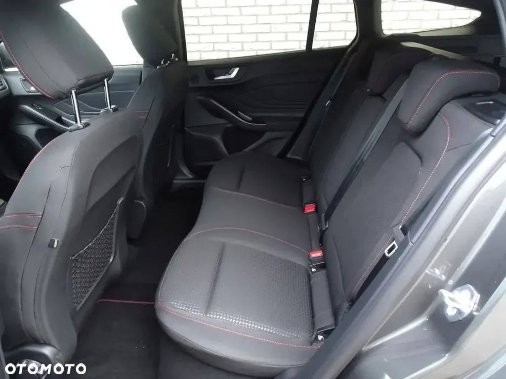 Ford Focus 1.0 EcoBoost mHEV ST-Line X - 9