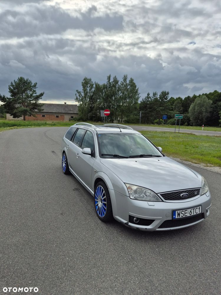 Ford Mondeo V6 ST 220 - 5