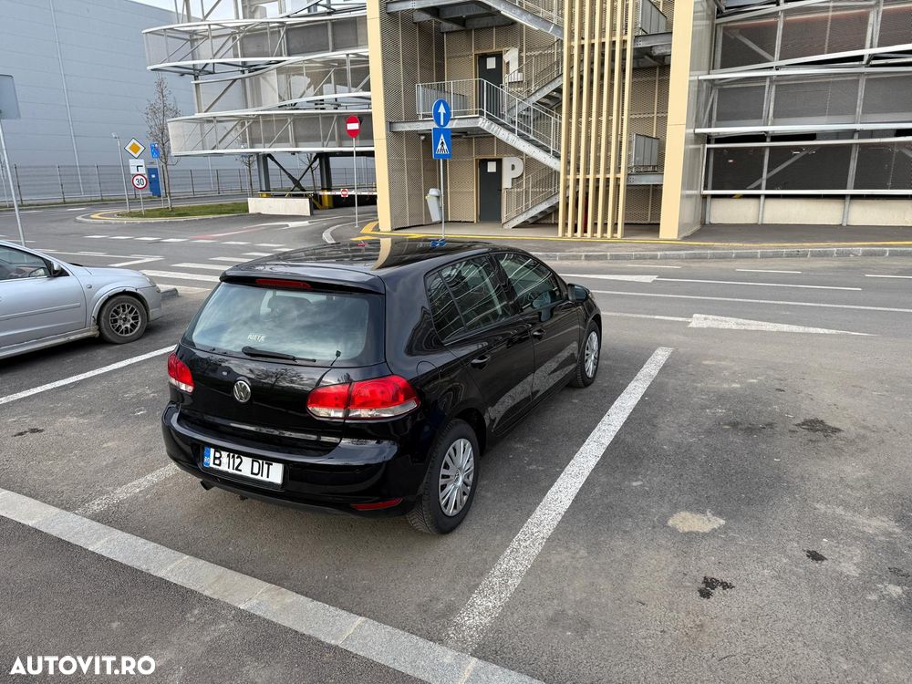 Volkswagen Golf 1.6 TDI DPF Trendline - 10