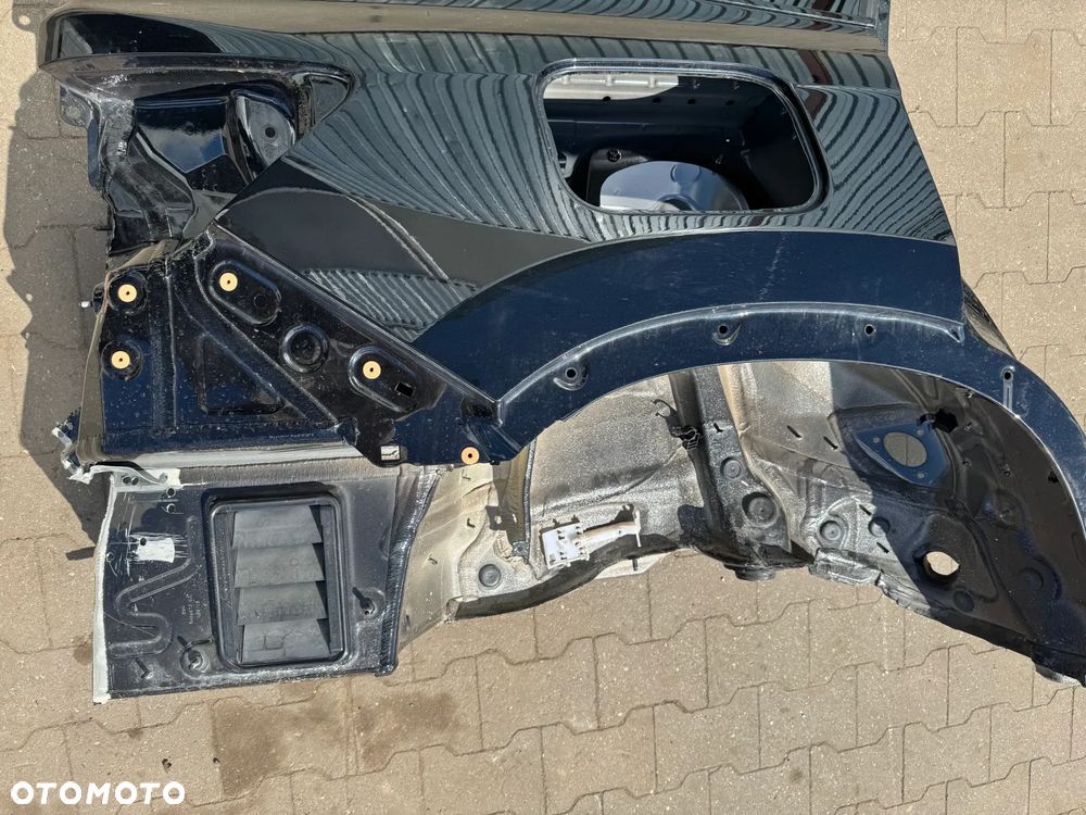 BŁOTNIK PRAWY TYŁ ĆWIARTKA SZYBA KAROSERYJNA BMW X1 U11 - 4