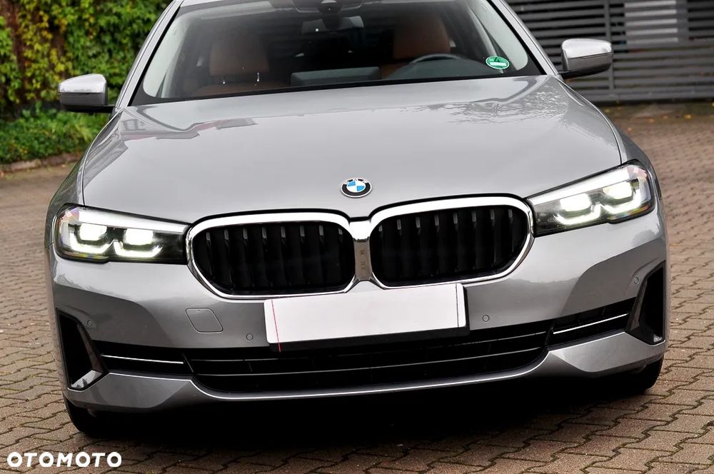 BMW Seria 5 520i Touring - 8