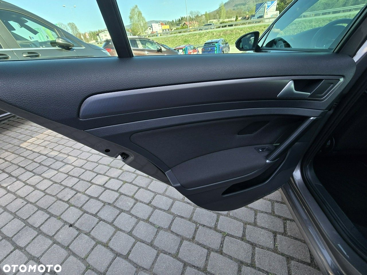 Volkswagen Golf 1.2 TSI BlueMotion Technology Lounge - 22