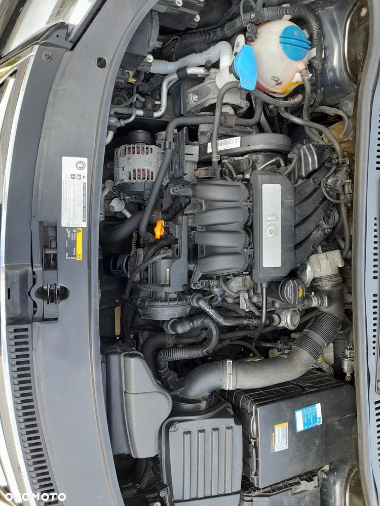 Volkswagen Touran - 11