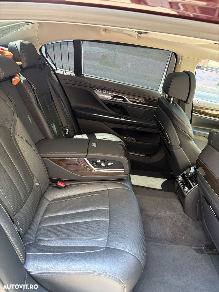 BMW Seria 7 745Le xDrive AT PHEV - 17