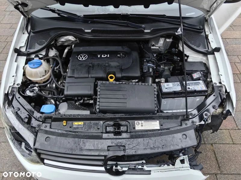 Volkswagen Polo 1.4 TDI (Blue Motion Technology) Comfortline - 12