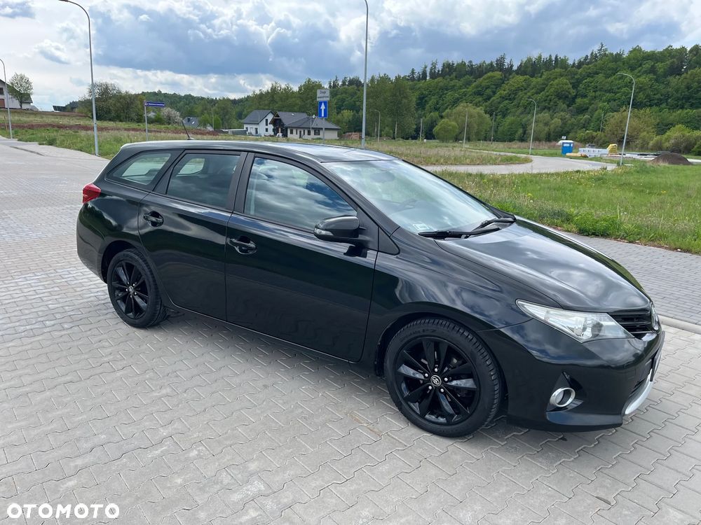 Toyota Auris 1.6 Premium Comfort - 2