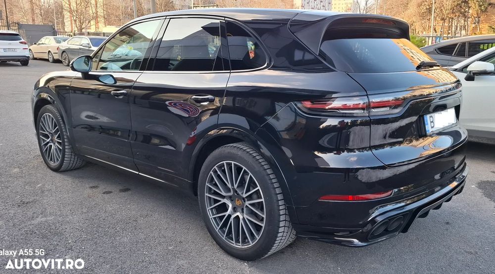 Porsche Cayenne - 6