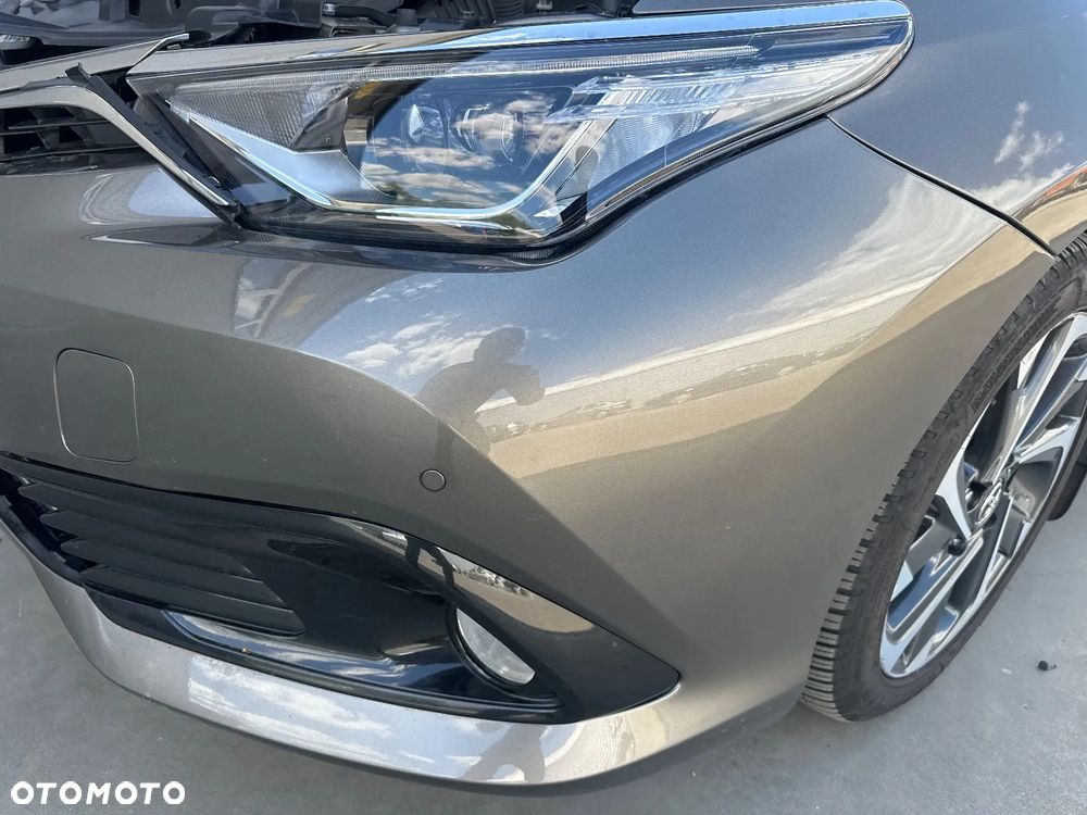 Toyota Auris 1.6 Prestige - 10