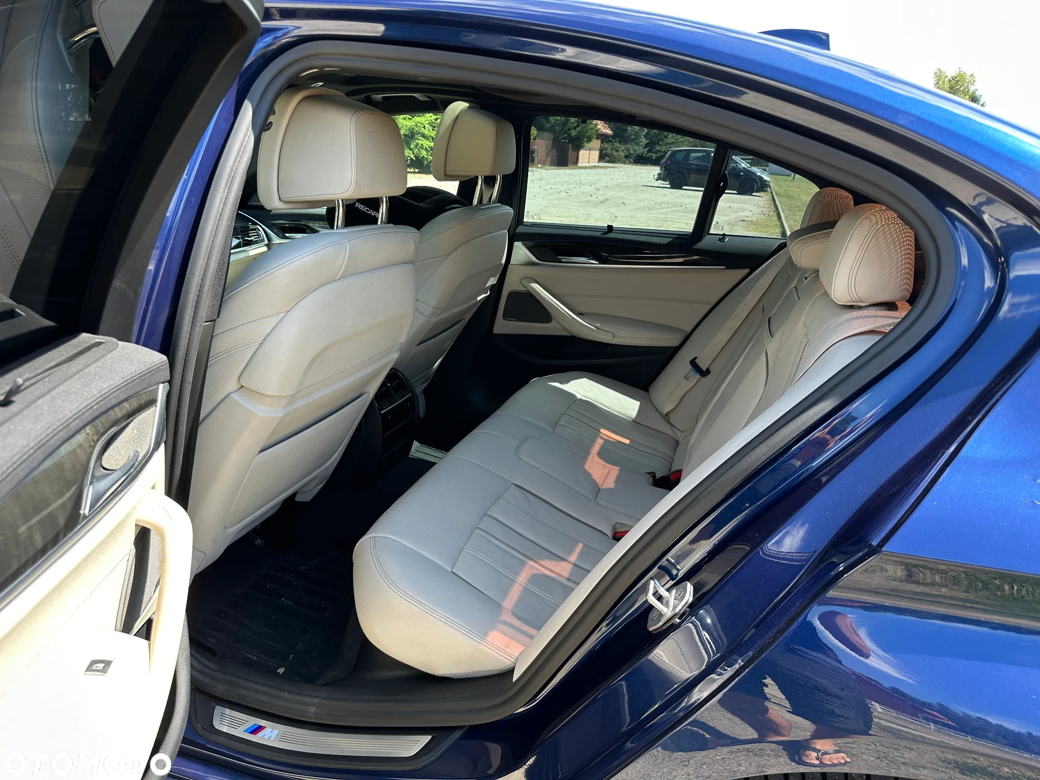 BMW Seria 5 M550i xDrive sport - 17