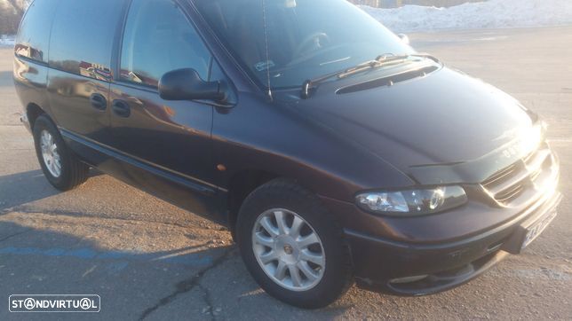 Chrysler Voyager III 2.5 TD para peças - 1