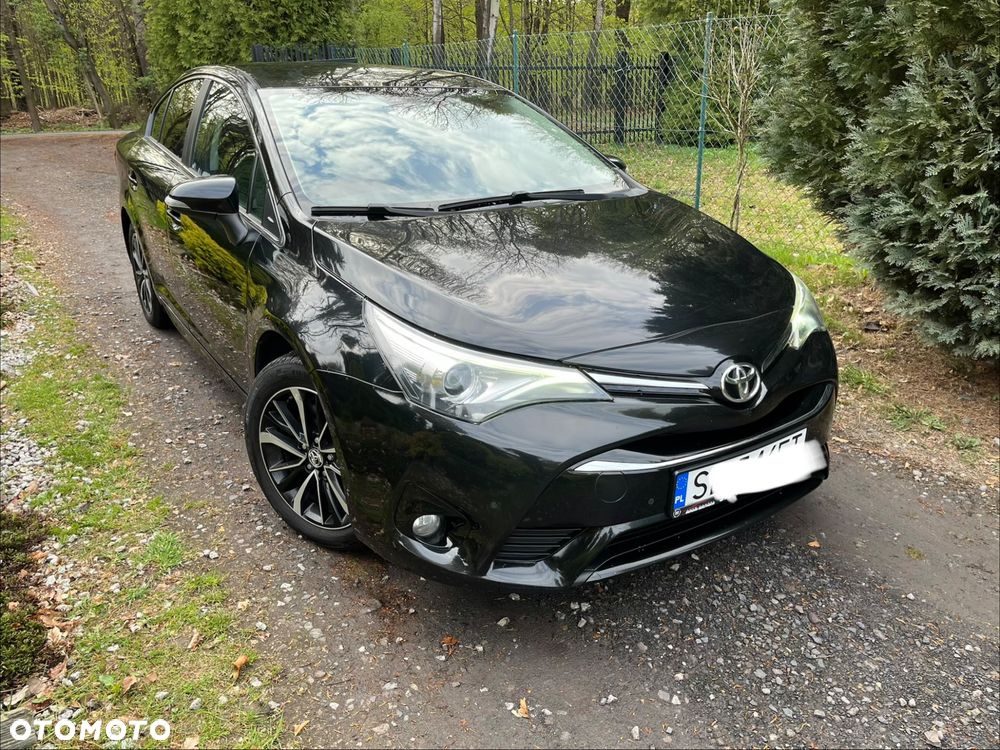 Toyota Avensis 2.0 D-4D Prestige - 2