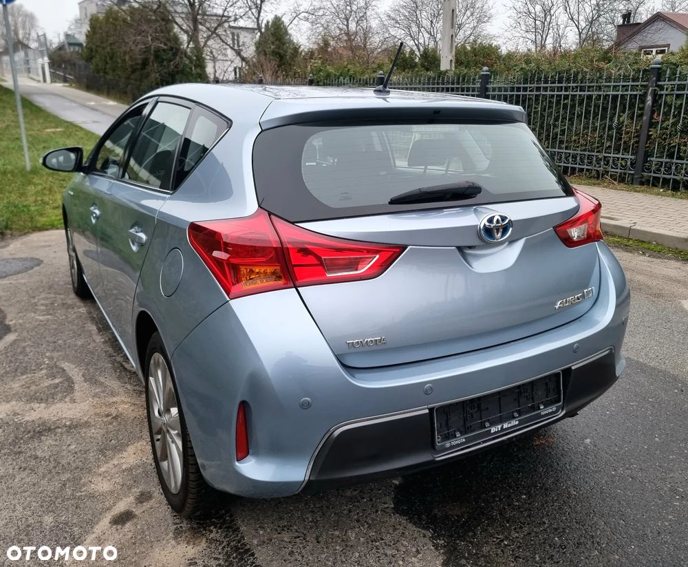 Toyota Auris 1.8 Hybrid Executive - 7