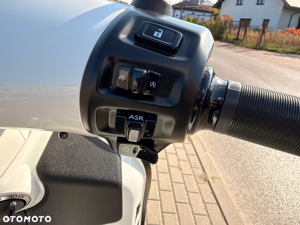 Vespa GTS - 21