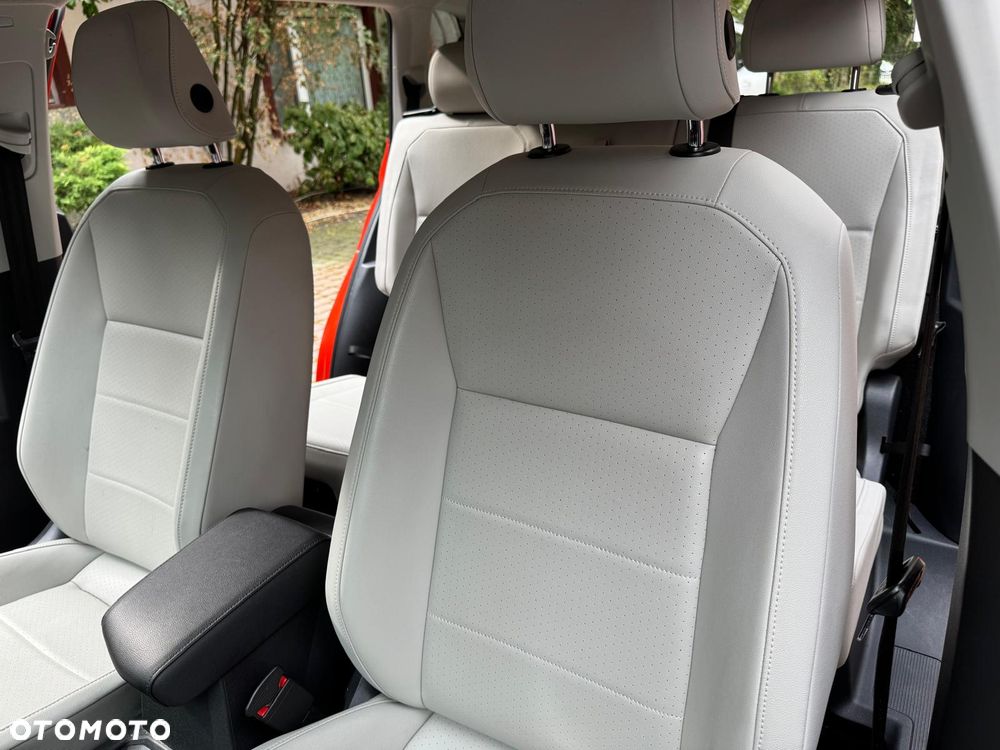 Volkswagen Tiguan Allspace - 14