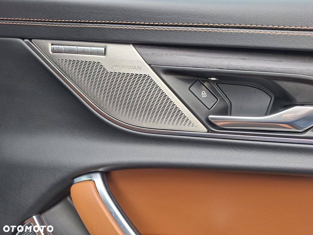 Jaguar XF P300 AWD Sportbrake R-Dynamic SE - 12